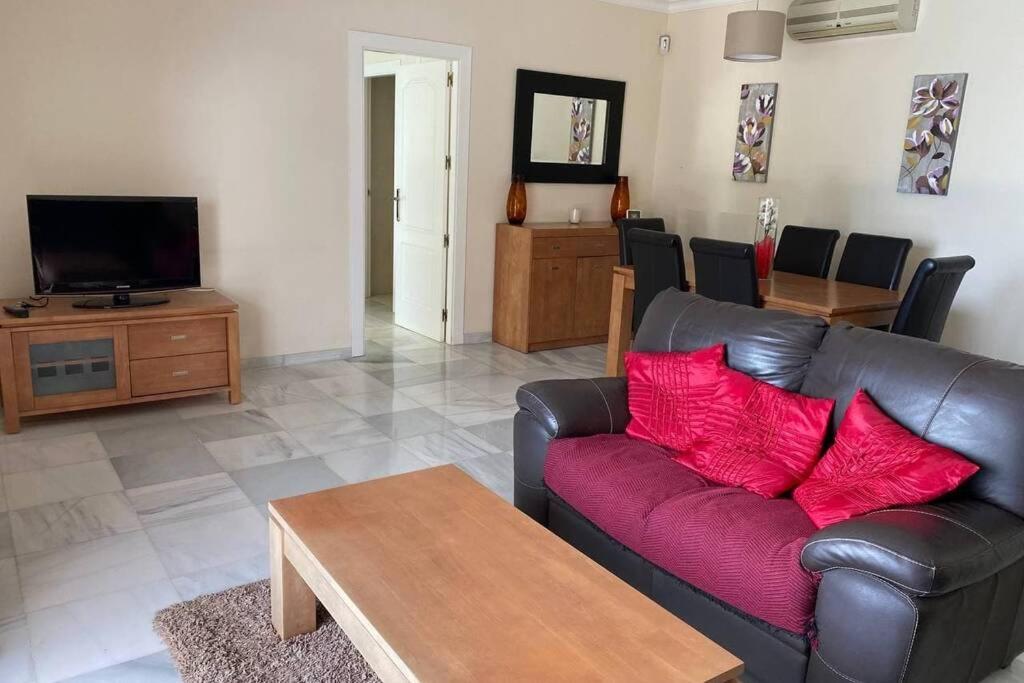 Estepona Seaview Apartment Seletur Exterior photo